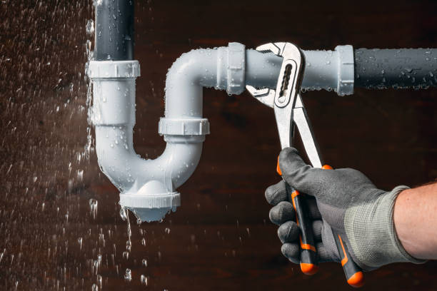 Professional Leak Detection technician working in Westminster, TX